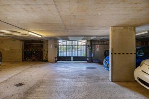 Photo 32- click for photo gallery